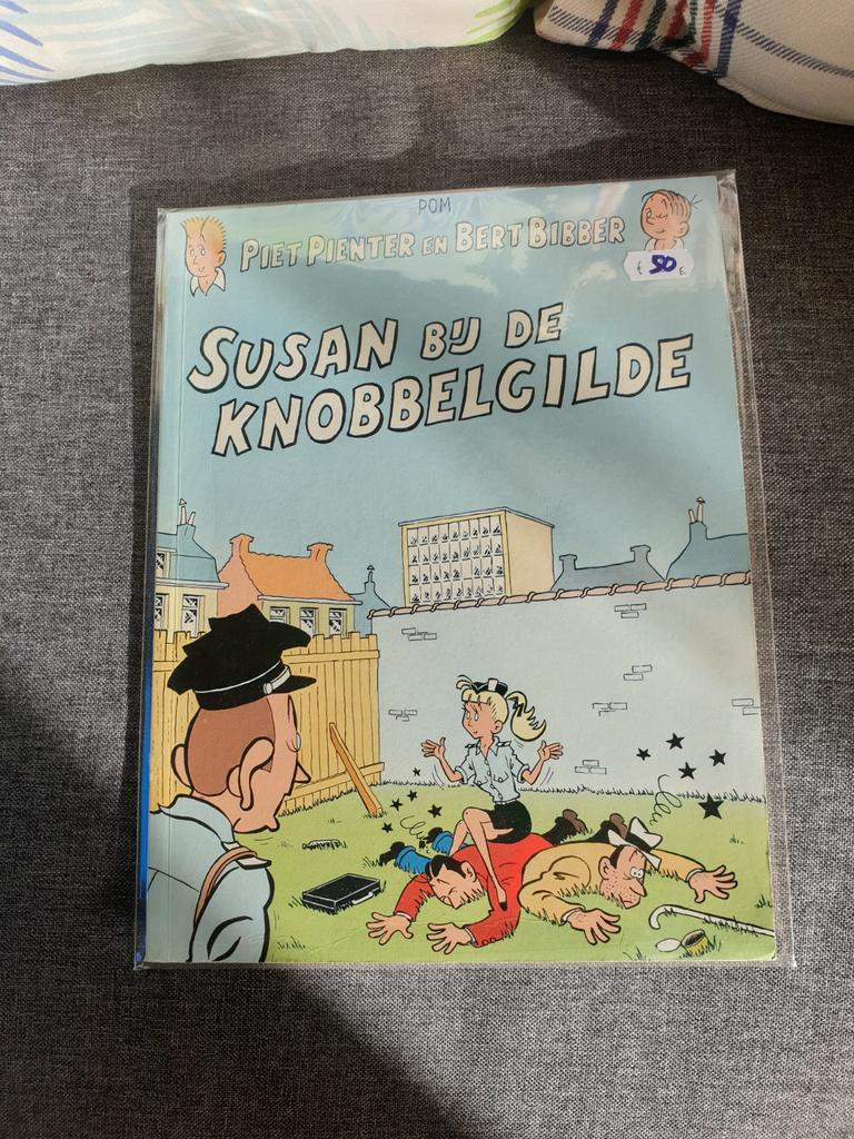Pom  Piet Pienter & Bert Bibber 45 SUSAN BIJ DE KNOBBELGILDE, Boeken, Ophalen of Verzenden, Zo goed als nieuw, Pom