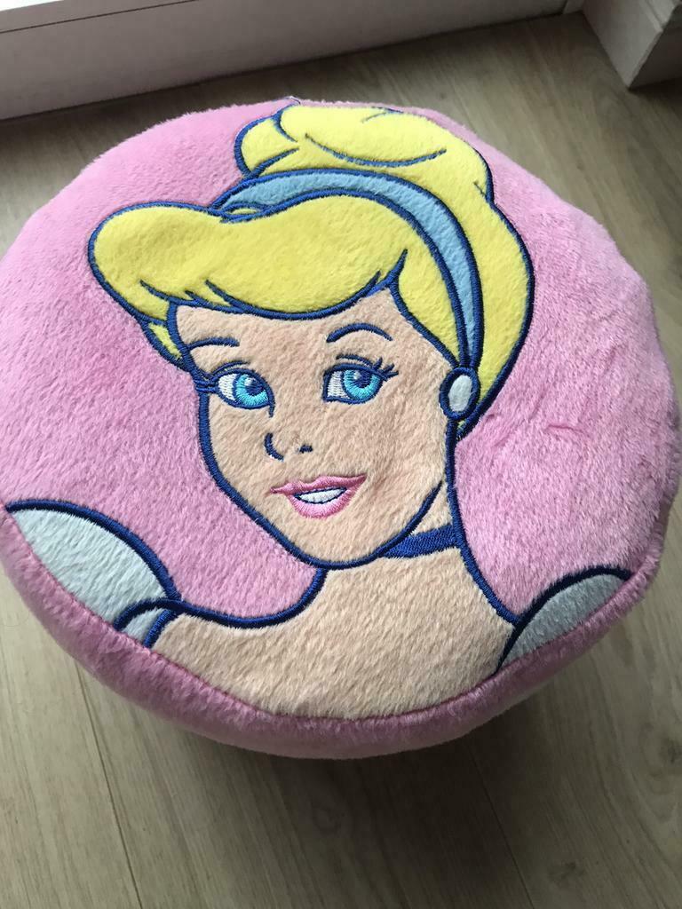Poef prinses, Ophalen, Zo goed als nieuw