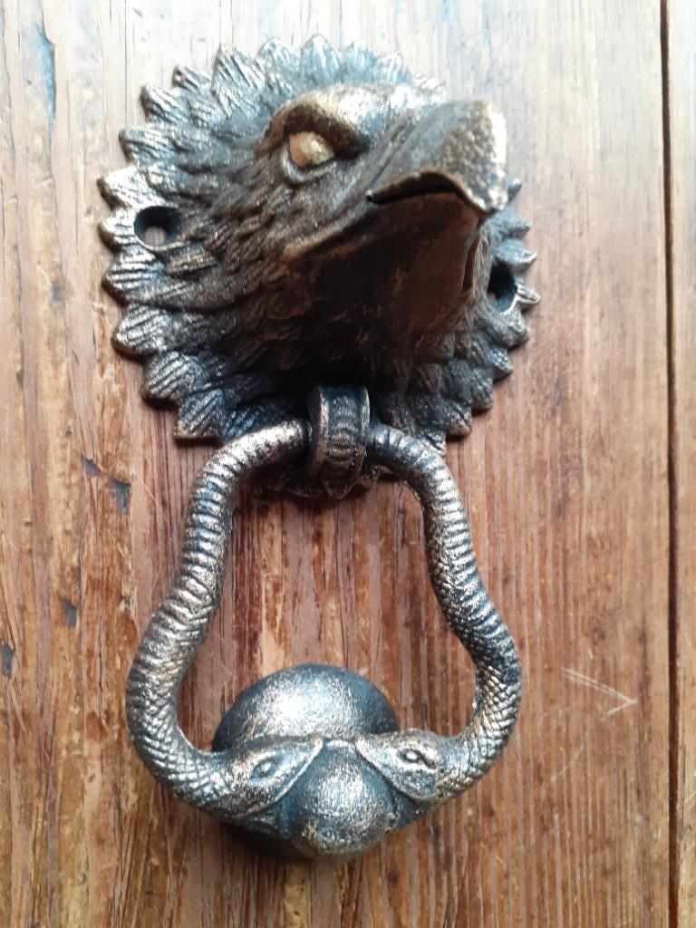 Frappe porte, heurtoir en fonte patinée (tête d'aigle)., Enlèvement ou Envoi, Neuf, Brocante