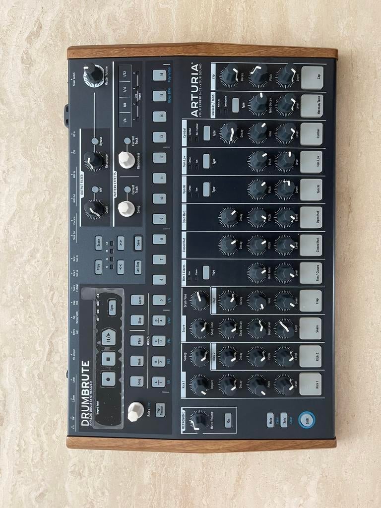 Arturia Drumpads / Synth, Comme neuf, Enlèvement, Avec connexion MIDI, Novation