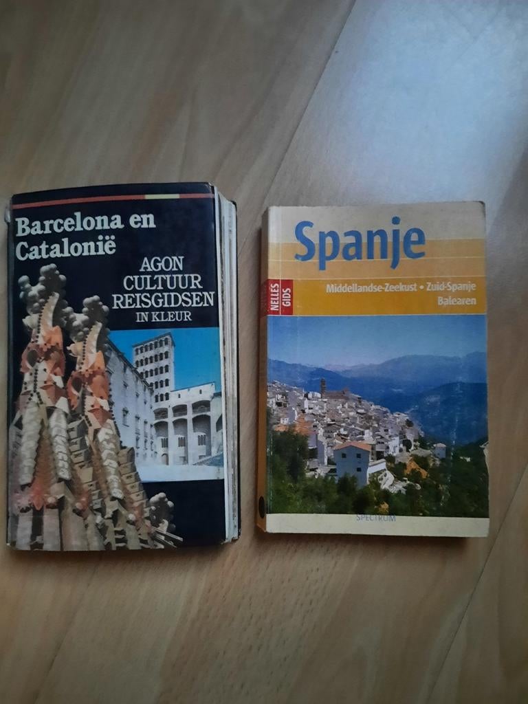 Guides touristiques pour l'Espagne - Barcelone, Catalogne Z, Enlèvement ou Envoi, Comme neuf