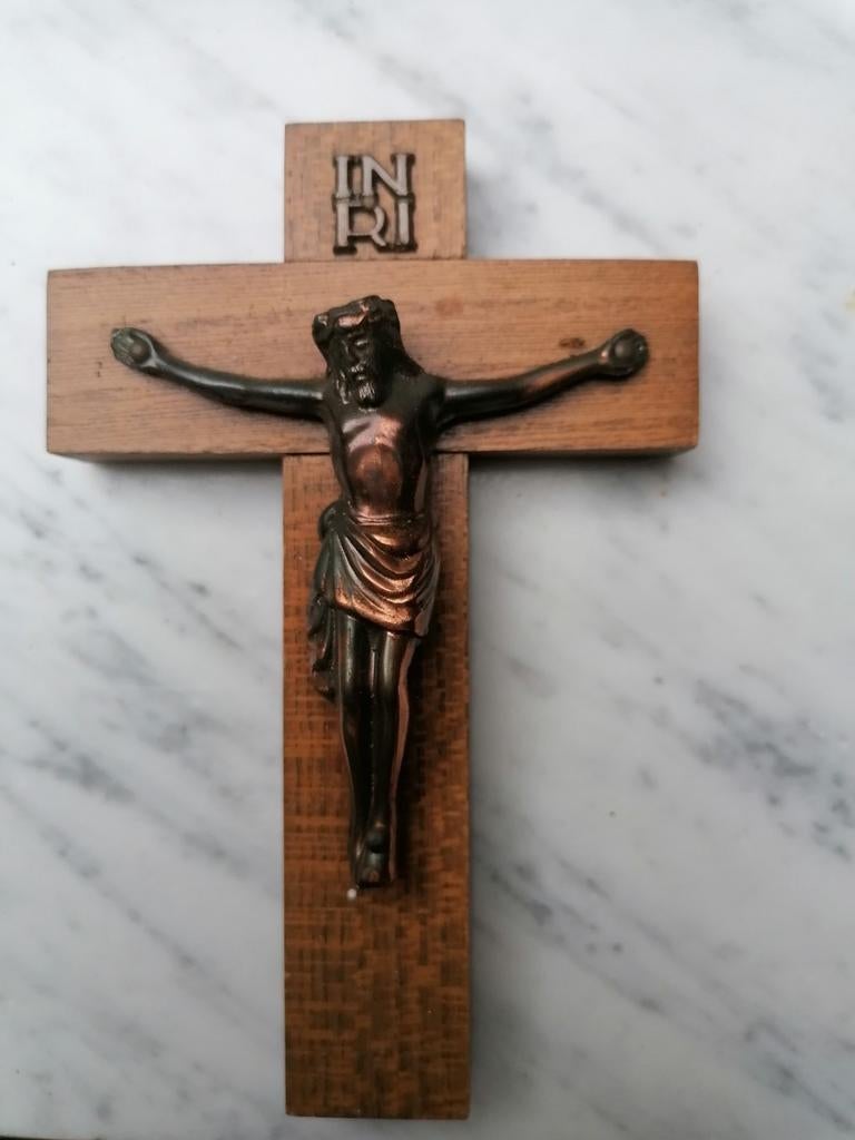 Antiek houten kruis met metalen corpus – genummerd, Antiek en Kunst, Ophalen