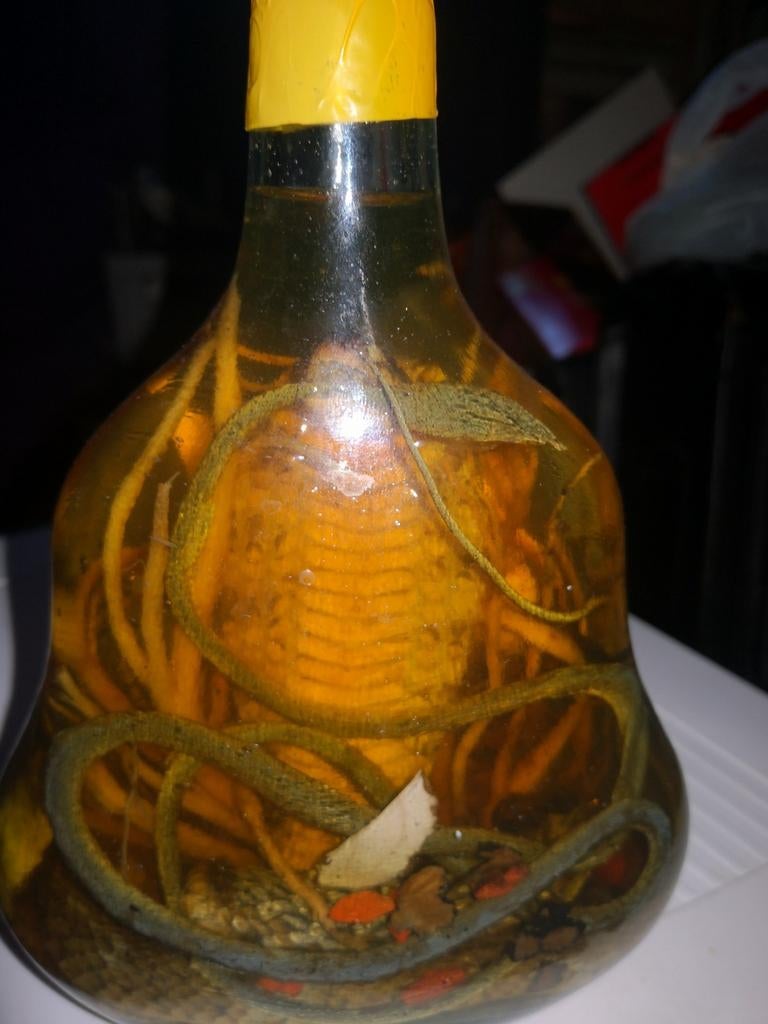 Boisson genre asiatique verre spécial, Collections, Vins, Enlèvement, Comme neuf