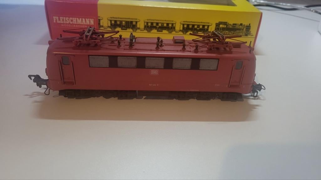 Locomotive Fleischmann BR 141 DB – Allemagne – Très bon é, Hobby & Loisirs créatifs, Trains miniatures | HO, Utilisé, Locomotive