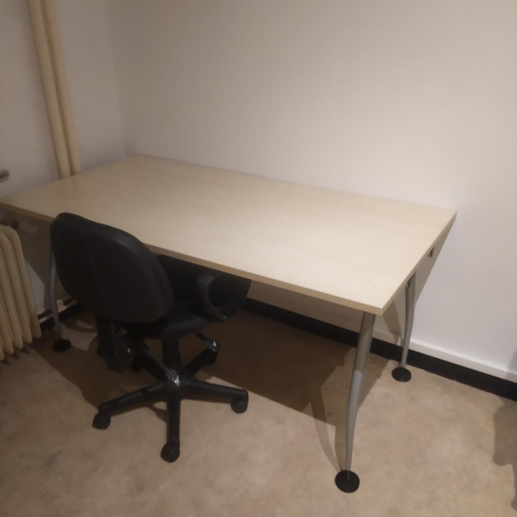 bureautafel, Huis en Inrichting, Bureaus, Ophalen, In hoogte verstelbaar, Zo goed als nieuw