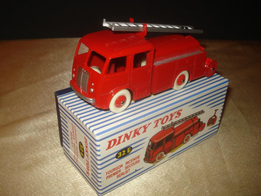 DINKY TOYS Fourgon Incendie Berliet Réédition + Boîte, Enlèvement ou Envoi, Neuf, Bus ou Camion, Dinky Toys