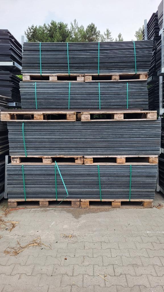 Kunststof stalplanken Grijs met houtnerf, Doe-het-zelf en Bouw, Ophalen, 25 tot 50 mm, Nieuw, 200 tot 250 cm