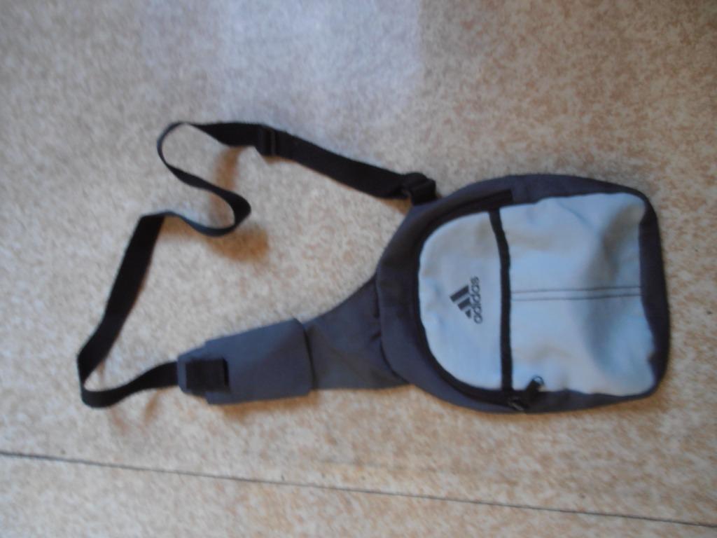 Schoudertasje Adidas (authentiek merk), Ophalen