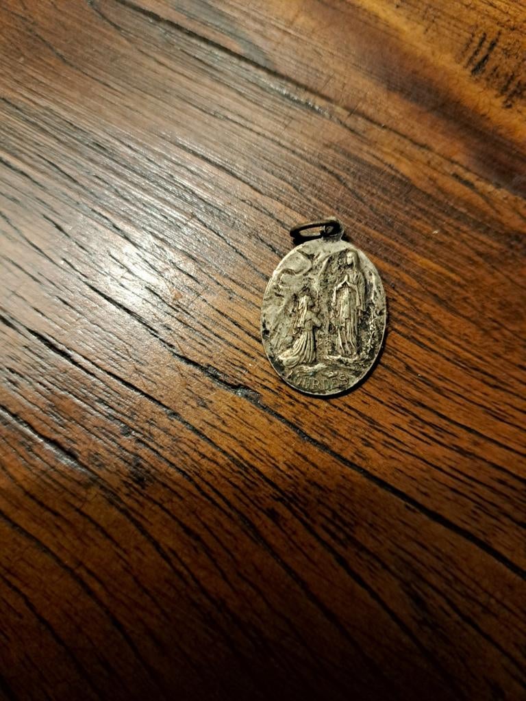 antieke, zilverkleurige religieuze medaille, Ophalen of Verzenden