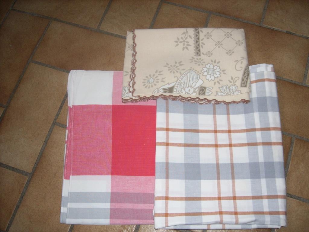 Nappes  en coton  le lot pour 5 euros, Enlèvement, Comme neuf, Intérieur