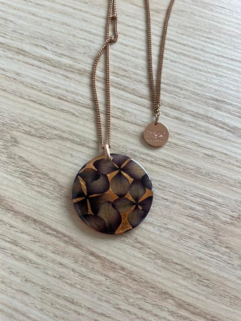 Lange halsketting met ronde hanger met echte bloemblaadjes, Bijoux, Sacs & Beauté, Colliers, Enlèvement ou Envoi, Neuf, Rose, Synthétique