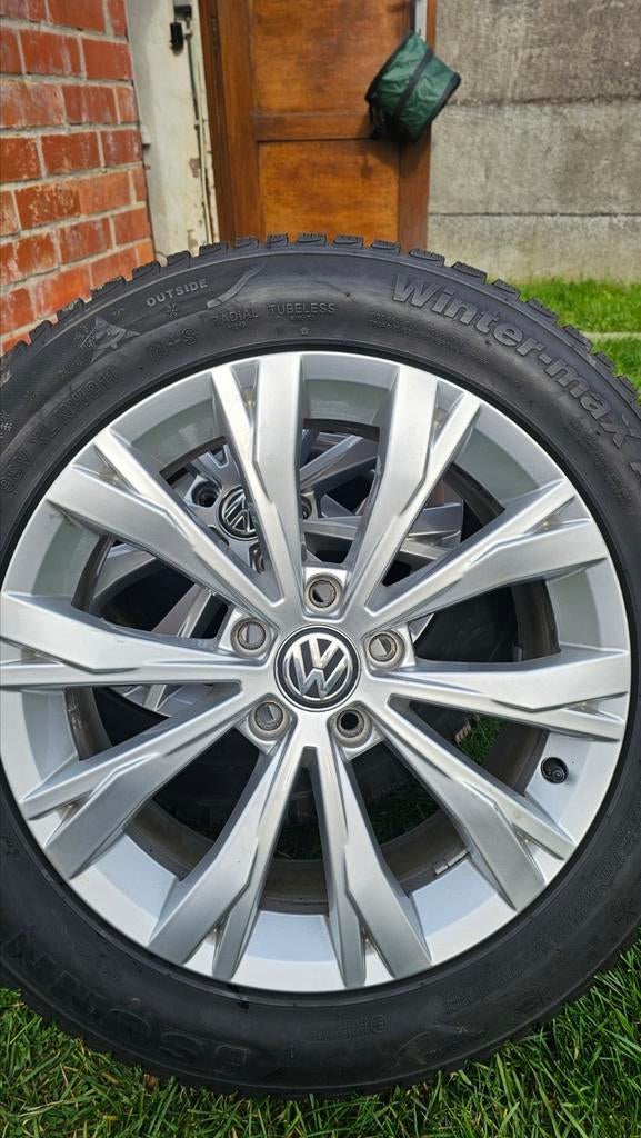 set winter als nieuwe originele 17 inch Volkswagen, Auto-onderdelen, Banden en Velgen, Ophalen of Verzenden, 17 inch