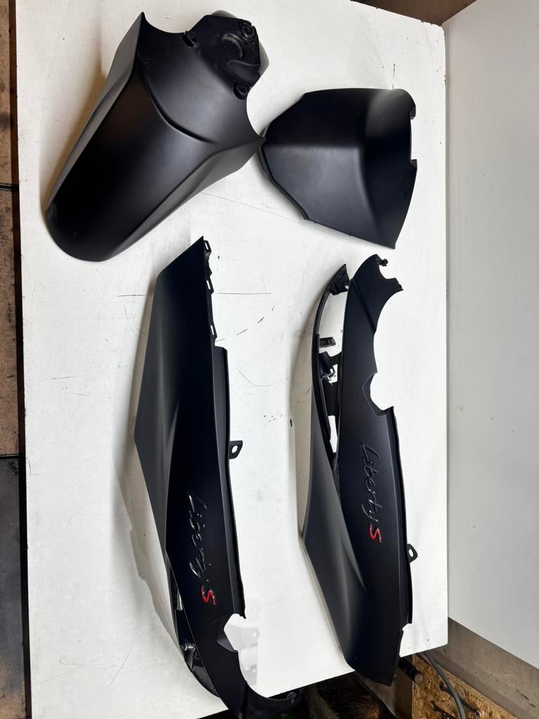 Veel onderdelen Piaggio Liberty 2023 brom (45km) 2k, Fietsen en Brommers, Ophalen, Gebruikt, Kap, Piaggio