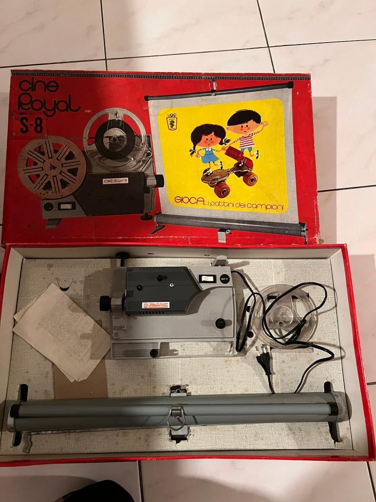 Vintage Cine Royal Super 8 mm - Gioca Milano, Gioca Milan, Enlèvement ou Envoi, Geen idee, Caméra