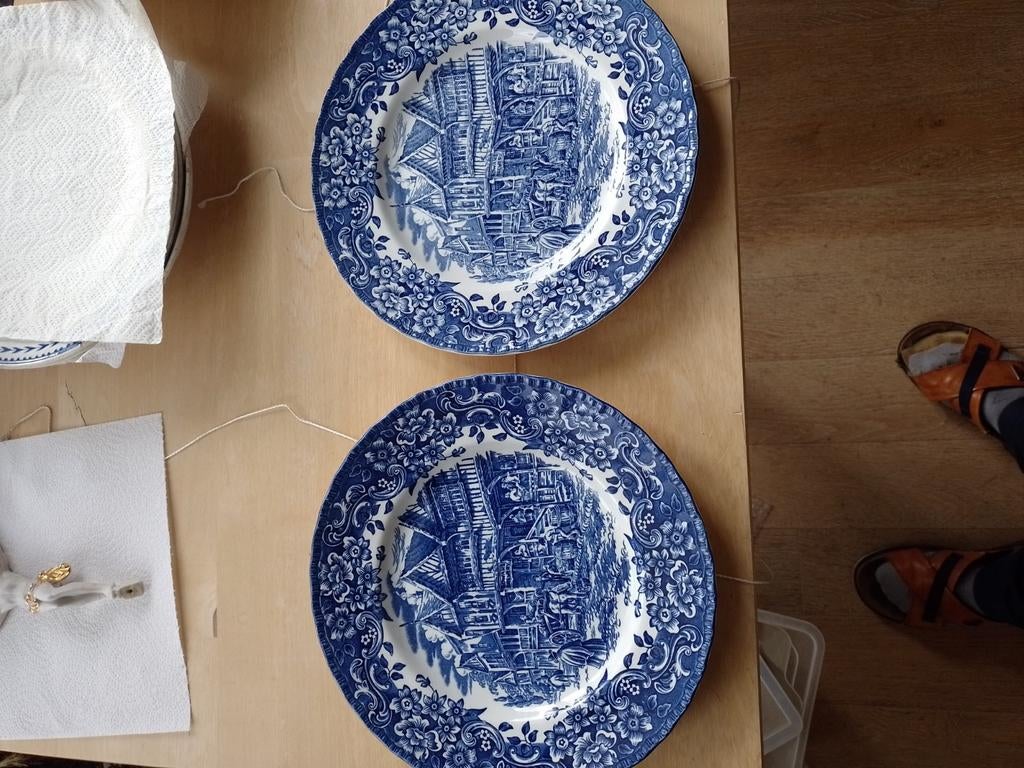Vaisselle Royal Tudor, Enlèvement