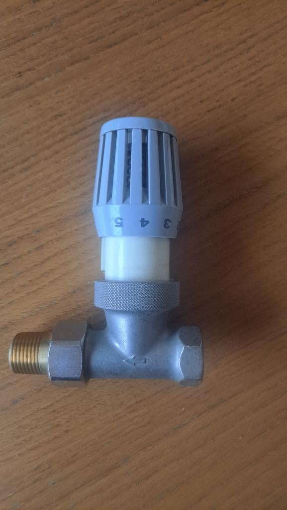 Thermostatische radiatorkraan., Ophalen of Verzenden