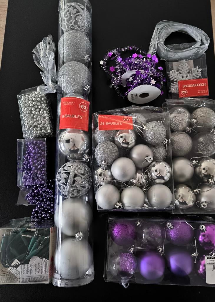 Lot Noël boules et guirlandes argent / violet / pourpre, Divers, Enlèvement