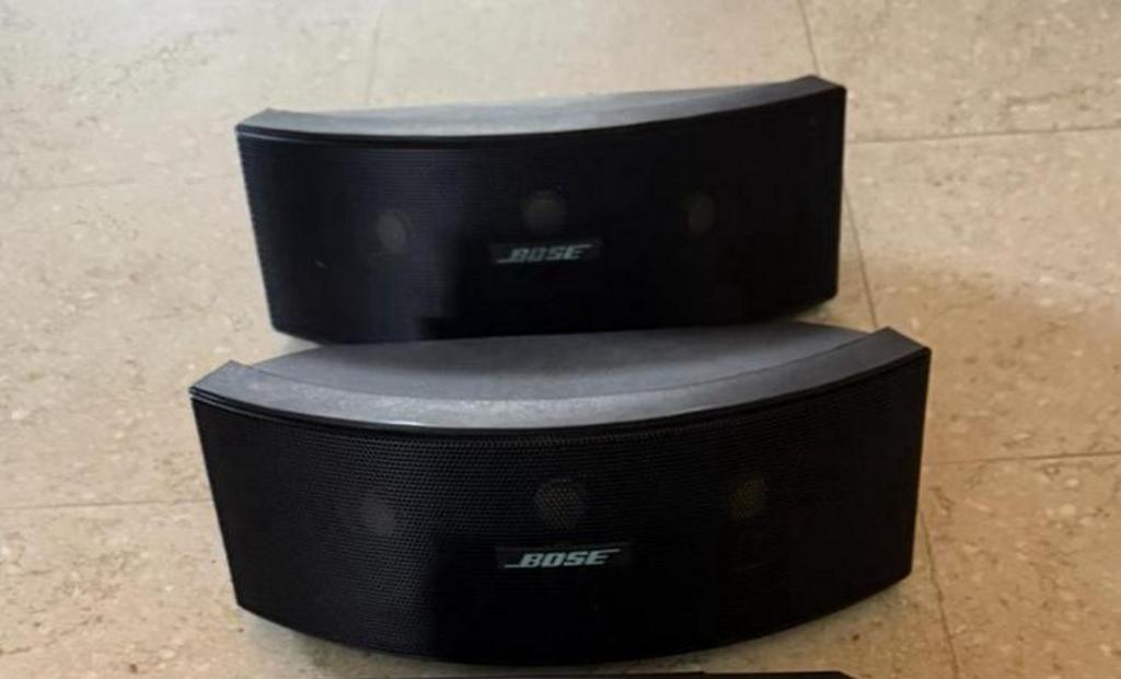 Bose 151 buitenspeakers 2 stuks met muurbeugels, Ophalen of Verzenden, Zo goed als nieuw, Bose