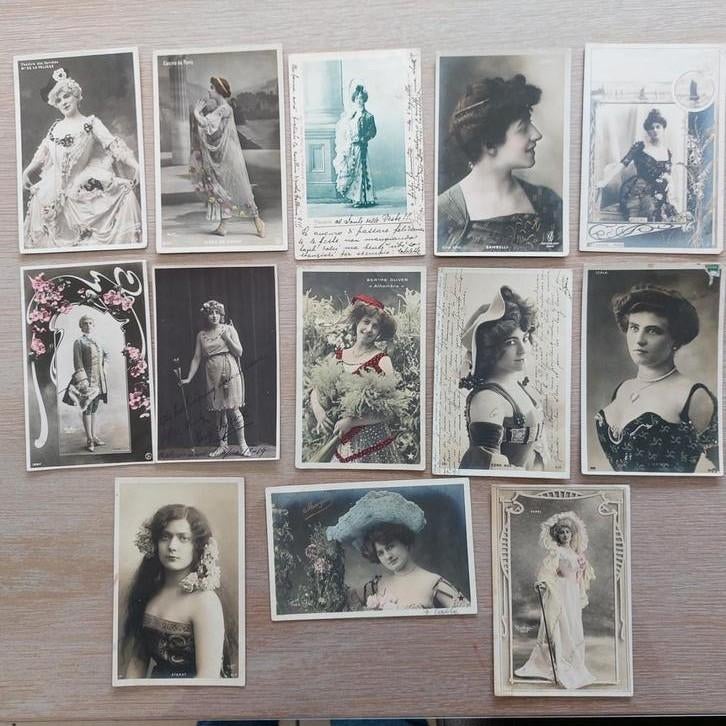 Lot van 13 oude fotokaarten artiesten begin 1900, Enlèvement ou Envoi