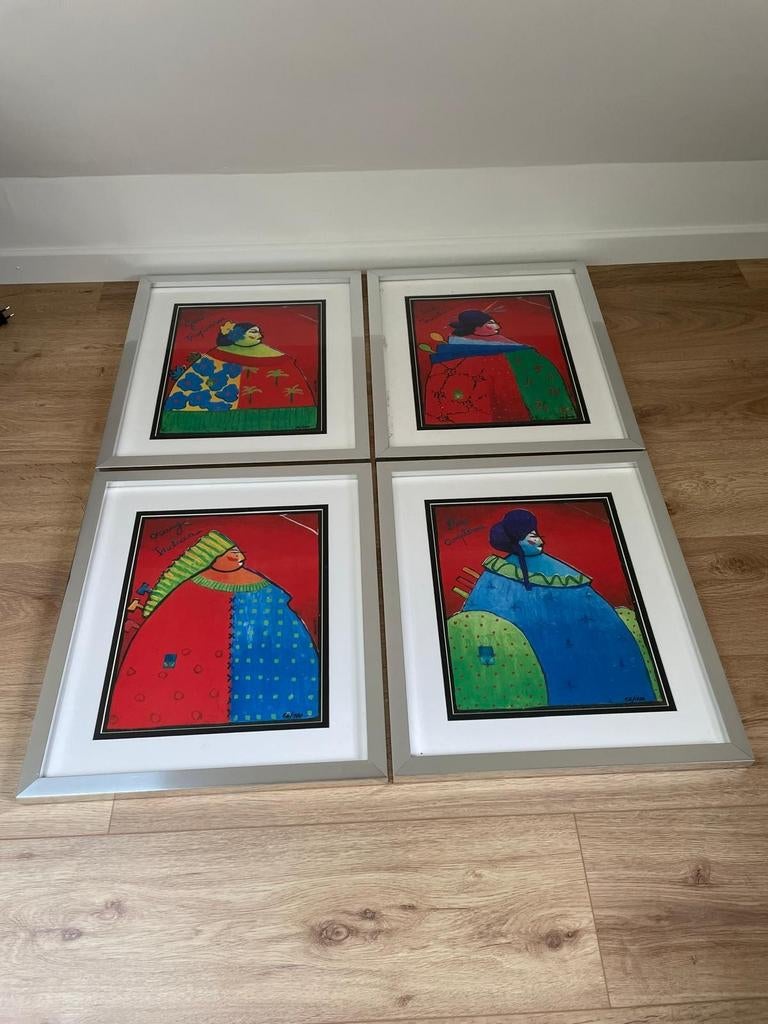 4 schilderijen serie Fat Ladies van Christian Develter, Ophalen