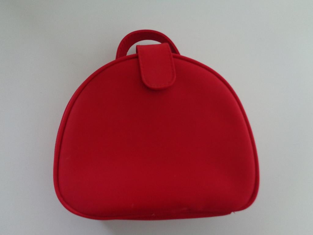 Trousse de toilette. 1 Poche Rouge, Envoi, Neuf, Rouge, Homme ou Femme