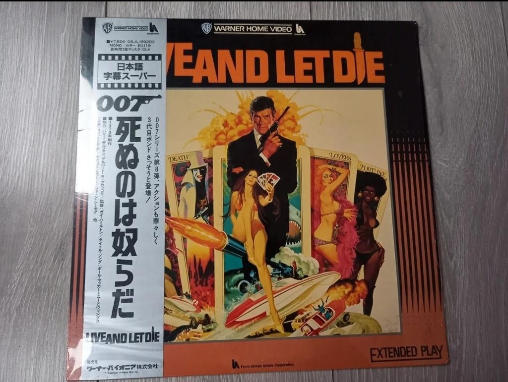 Laserdisc Live and let die - James bond 007, Enlèvement