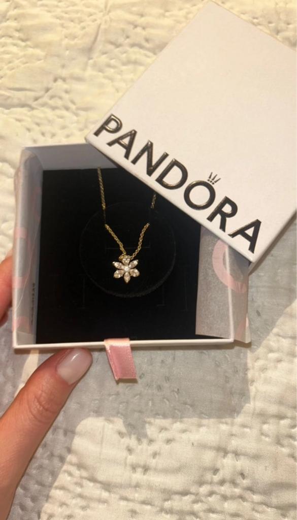 Pandora Herbarium Cluster Ketting, Handtassen en Accessoires, Kettingen, Zo goed als nieuw, Overige materialen, Goud, Ophalen of Verzenden