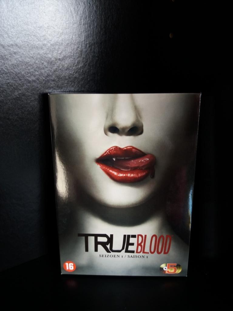 TRUE BLOOD (seizoenen 1 - 2 - 3), Cd's en Dvd's, Dvd's | Science Fiction en Fantasy, Zo goed als nieuw, Fantasy, Vanaf 16 jaar