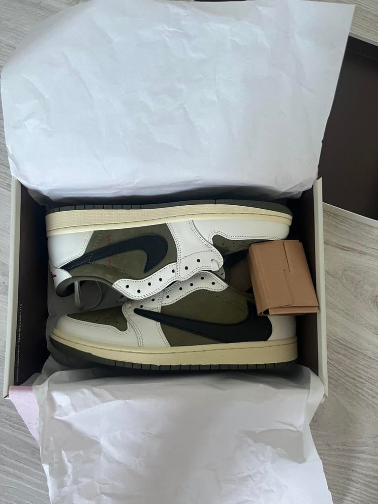 Travis scot jordan 1 low, Neuf, Enlèvement ou Envoi, Autres couleurs, Nike