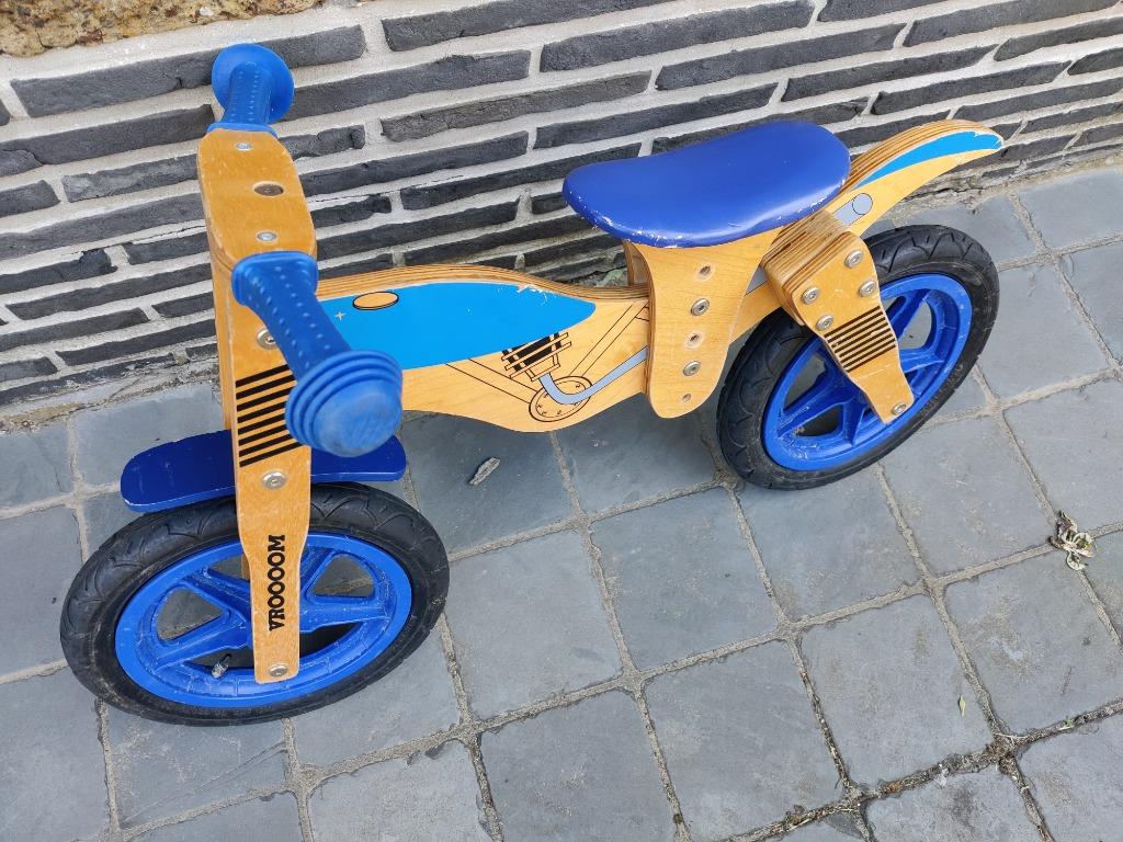 Houten loopfietsje, Enlèvement