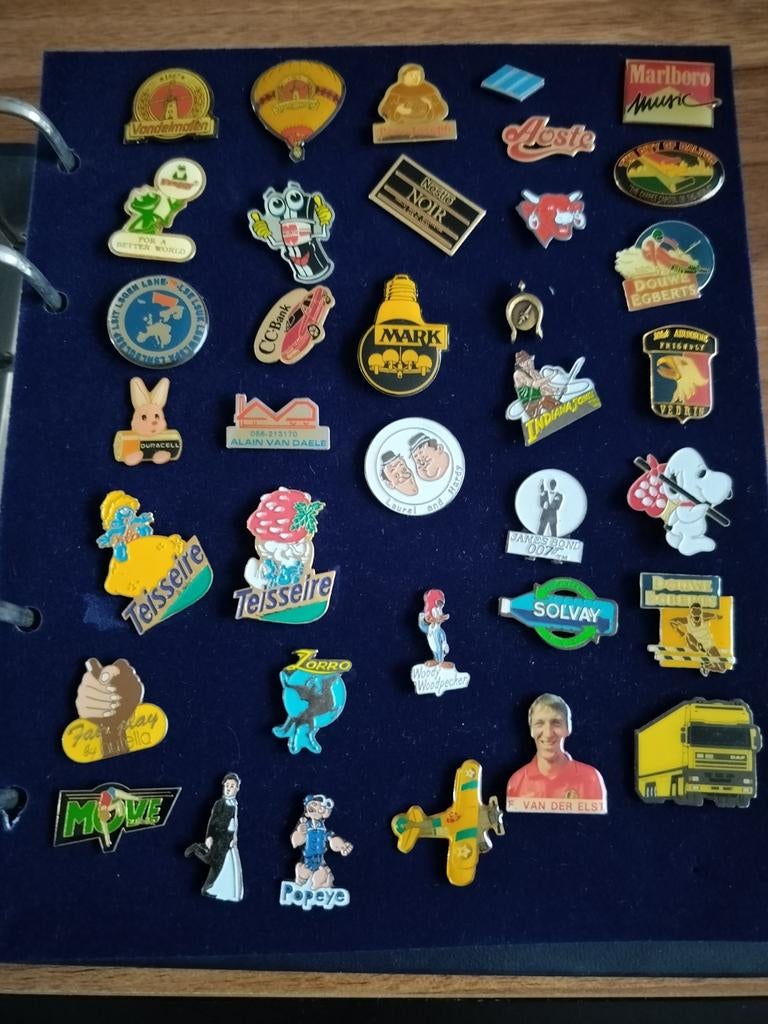 Collectie pins meer dan 60 stuks, Collections, Collections complètes & Collections, Enlèvement ou Envoi