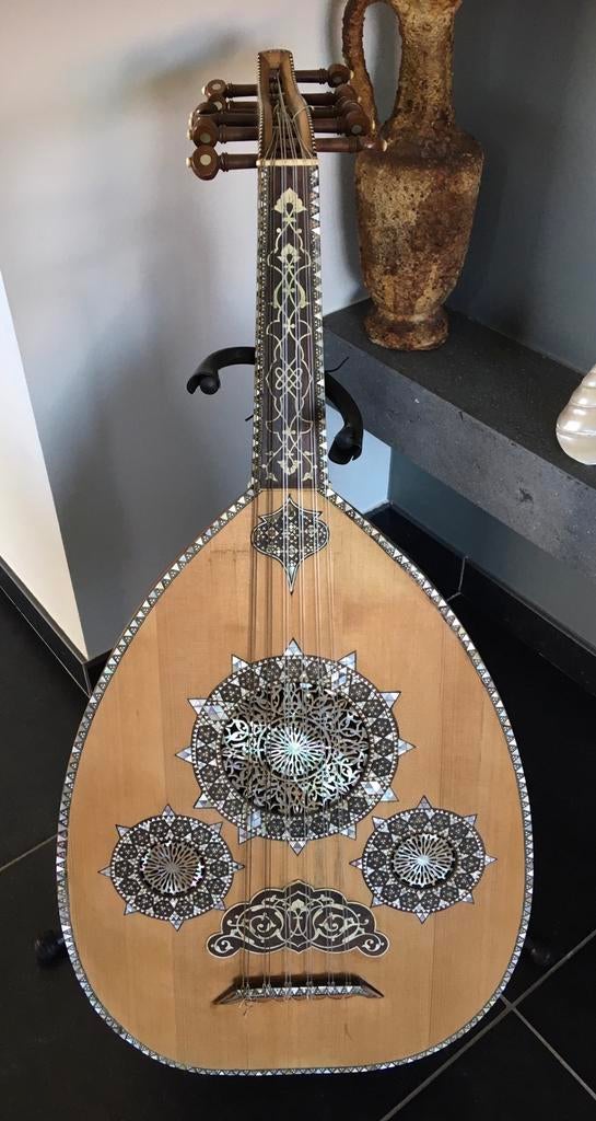 Oud (luit) George Gamil, Muziek en Instrumenten, Gebruikt