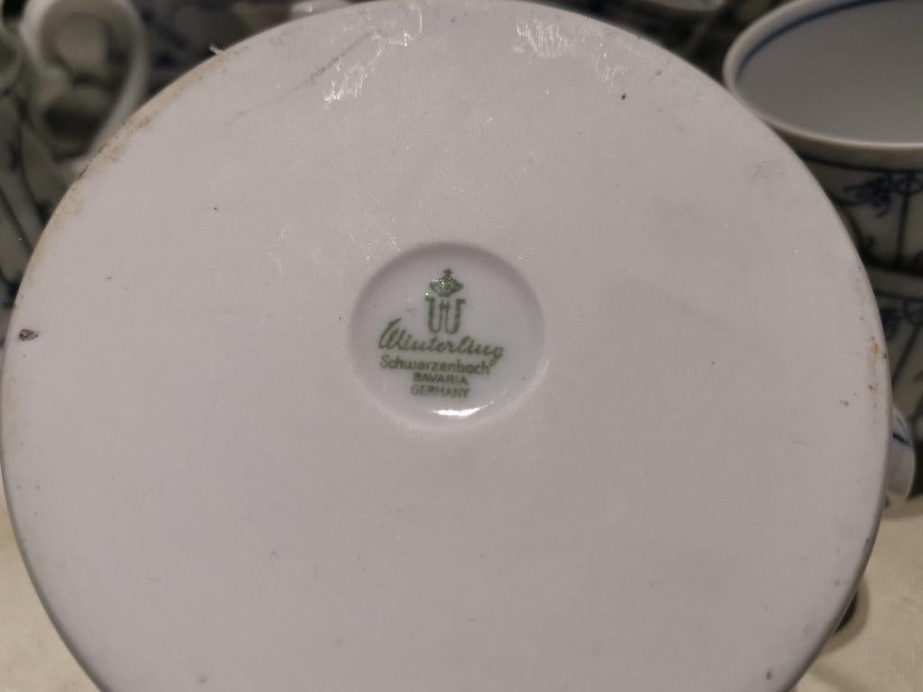 Vintage porceleinen eet - en koffie servies., Antiek en Kunst, Ophalen