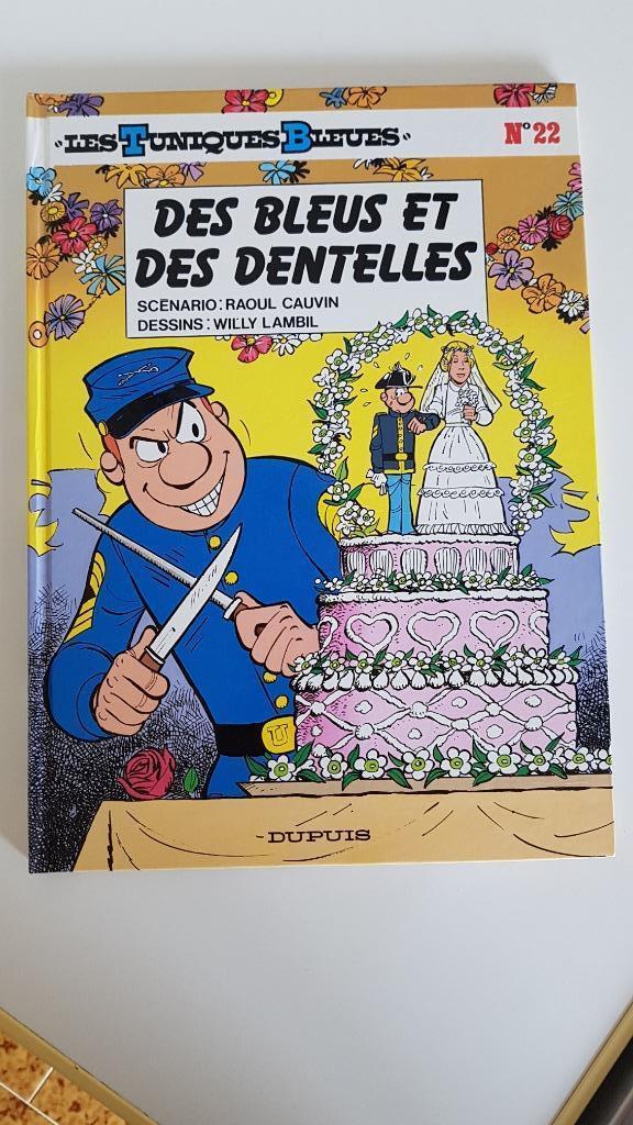 BD LES TUNIQUES BLEUES, Ophalen, Zo goed als nieuw, Dupuis, Meerdere stripboeken