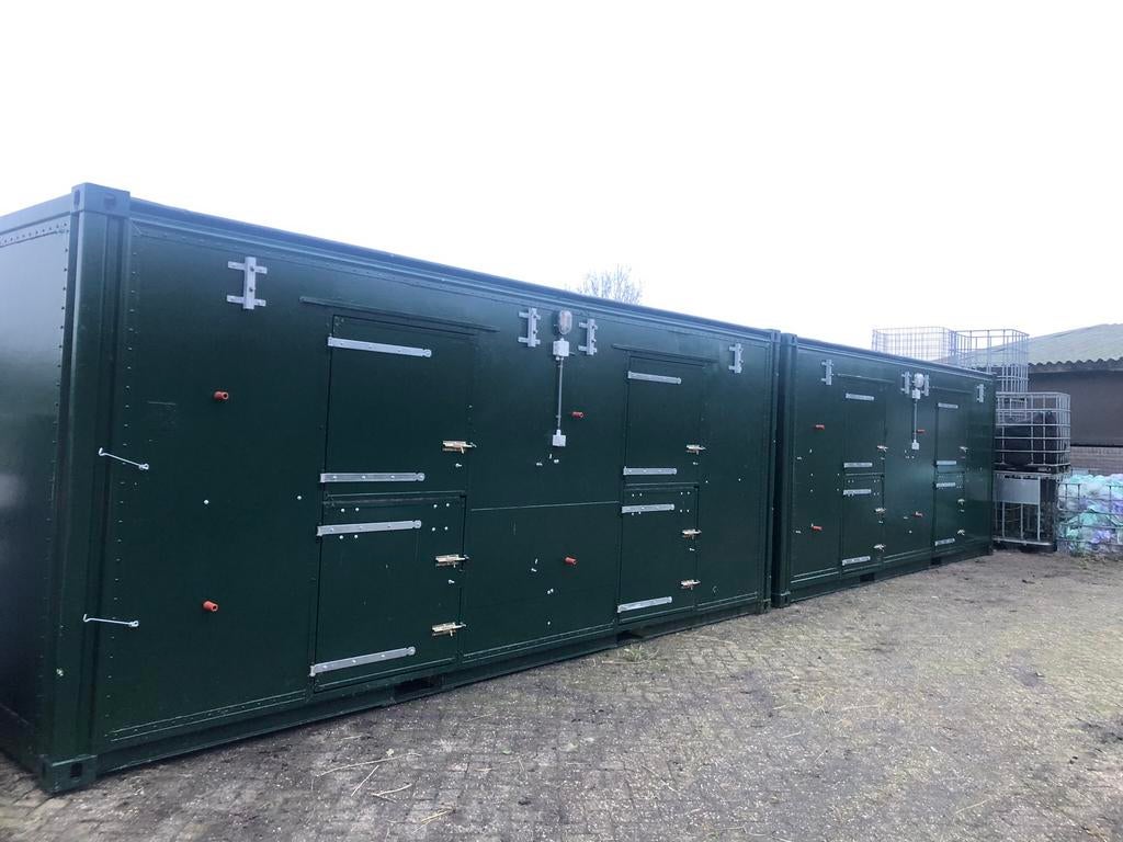 Stalcontainer 35 euro per week!!, Animaux & Accessoires, Box & Pâturages, Mise à l'étable, 2 ou 3 chevaux ou poneys