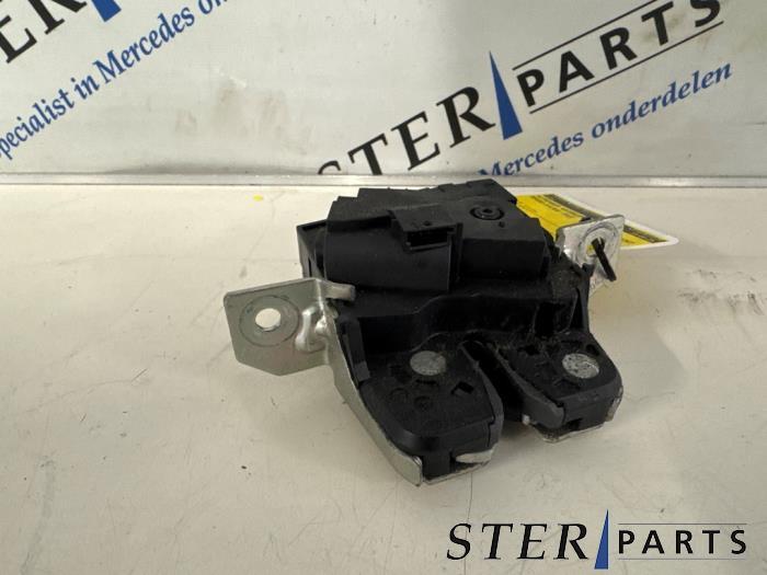 Mécanique de verrouillage hayon d'un Mercedes B-Klasse, Autos : Pièces & Accessoires, Enlèvement ou Envoi, 3 mois de garantie