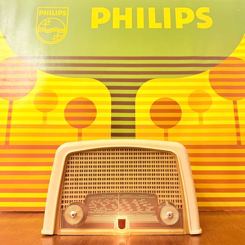 RADIO VINTAGE PHILIPS BF121.01 CRÈME BAKÉLITE ART DÉCO, Antiquités & Art, Envoi