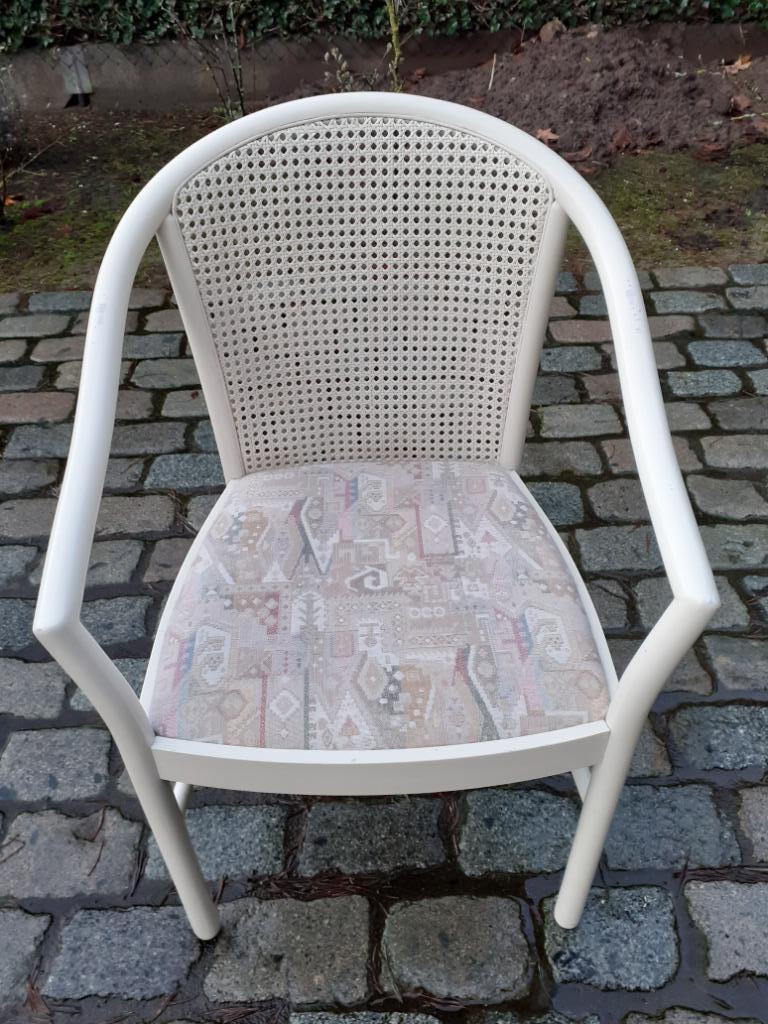 stoel wit-met leuningen-stof proper en perfect, Ophalen, Gebruikt