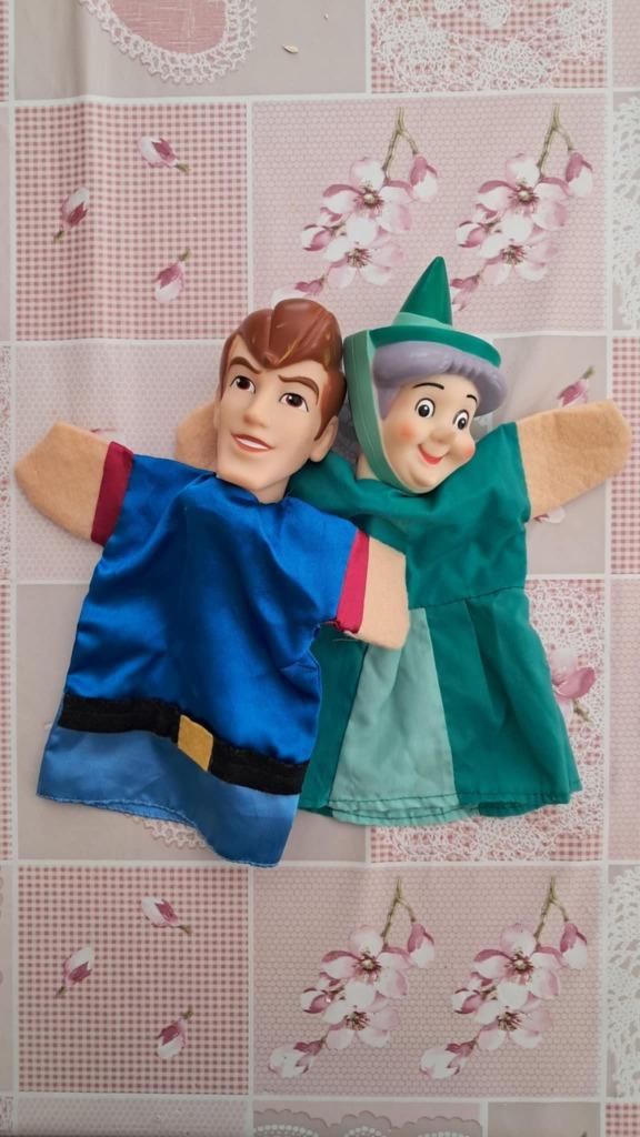Twee Disney handpoppen Doornroosje, Enlèvement ou Envoi, Utilisé