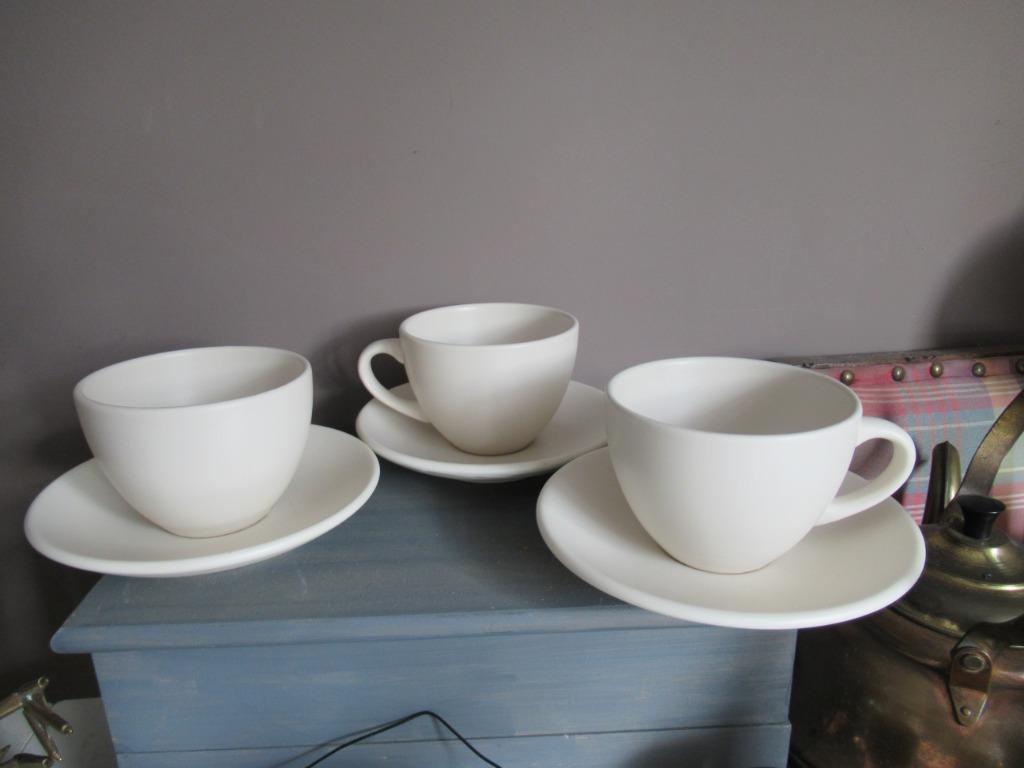 3 tasses crème + sous tasses Ø 9 cm ht 6,8 cm neuves, Ophalen of Verzenden, Nieuw, Keramiek, Kop(pen) en/of Schotel(s)