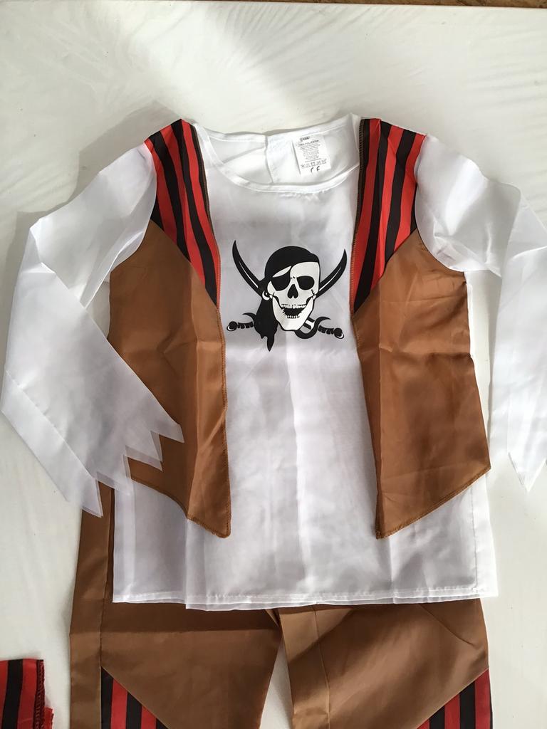 Pirate setje nieuw, Kinderen en Baby's, Carnavalskleding en Verkleedspullen, Ophalen of Verzenden, Nieuw, 122 t/m 128, Jongen of Meisje