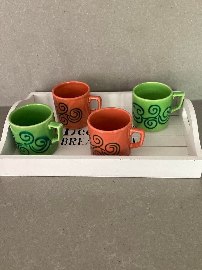 Vintage kleine kopjes, Zo goed als nieuw