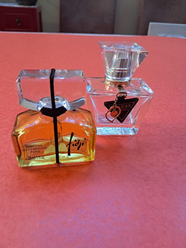 Lot de 2 flacons de parfum, Handtassen en Accessoires, Ophalen, Zo goed als nieuw