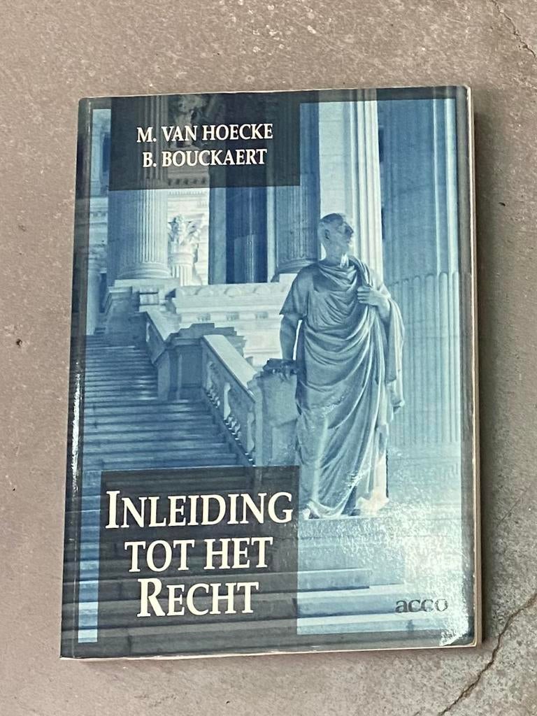 Inleiding tot het recht, Enlèvement ou Envoi, Utilisé, Politique
