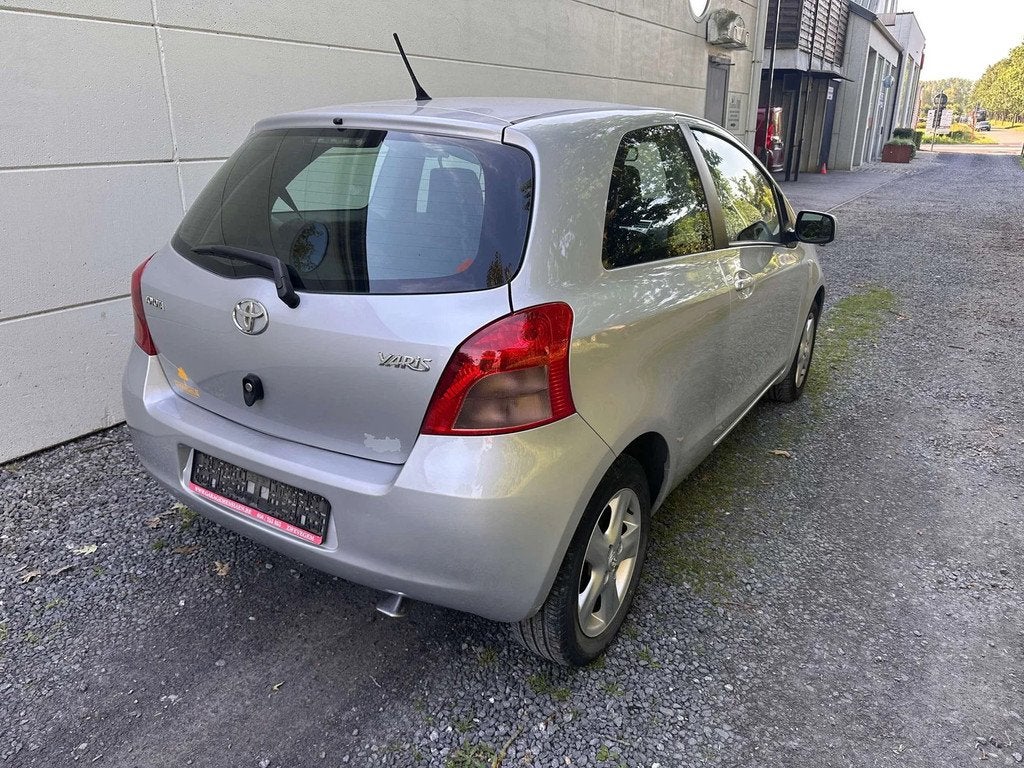 Toyota Yaris 1.3i VVT-i 16v Linea Sol* superstaat *, 1296 cc, Sound system, Gebruikt, 4 cilinders