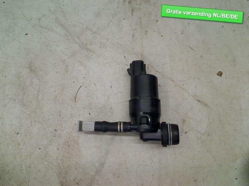LAVE-GLACE POMPE AVANT Mazda 2 (DJ / DL) (01-2015/-), Dhr. R. de Gouw, Mazda, Utilisé, De Bloemendaal 21 21
5221 EB  'S HERTOGENBOSCH, NL