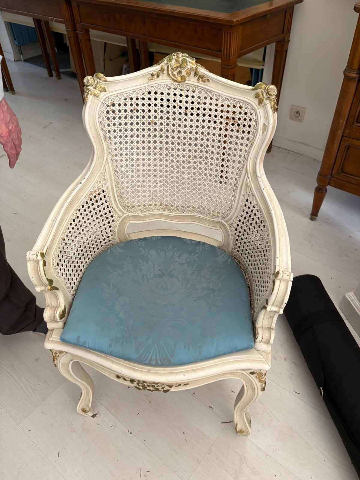 2 Fauteuils de style Louis XV (Canné), Enlèvement