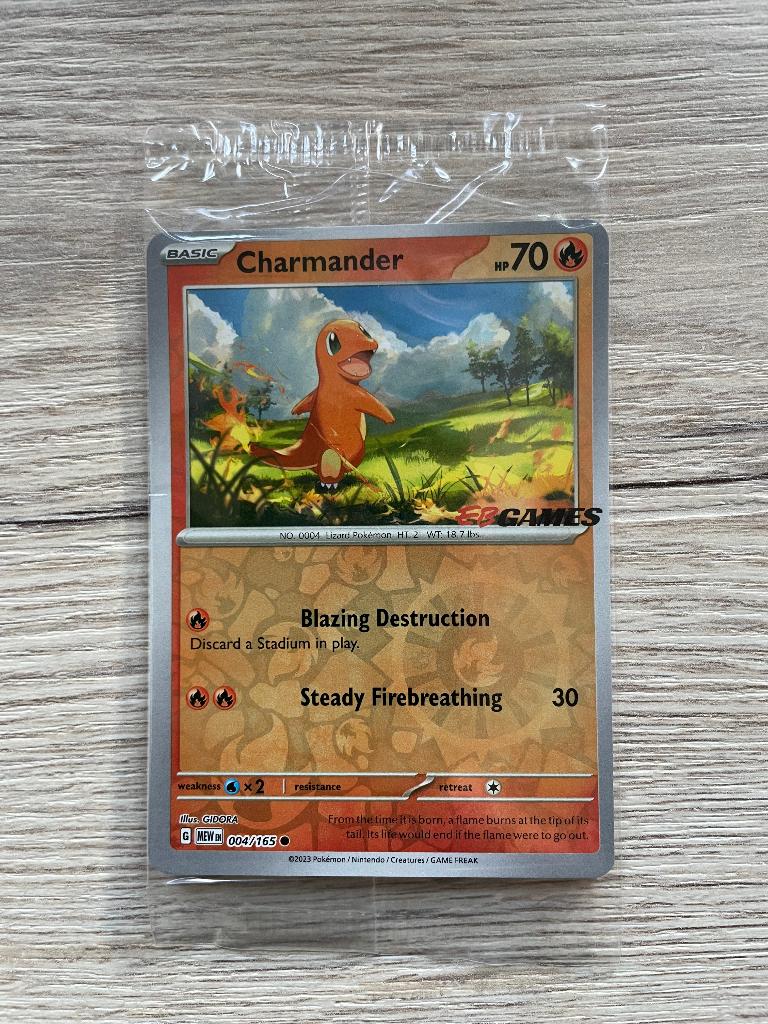 Charmander Promo Pokemon 004/165 - 151- EB Games - sealed!, Ophalen of Verzenden, Nieuw, Losse kaart, Foil