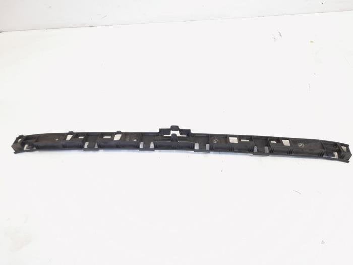 Support pare-chocs arrière centre d'un Volkswagen Jetta, Autos : Pièces & Accessoires, Volkswagen, -, 3 mois de garantie, Utilisé