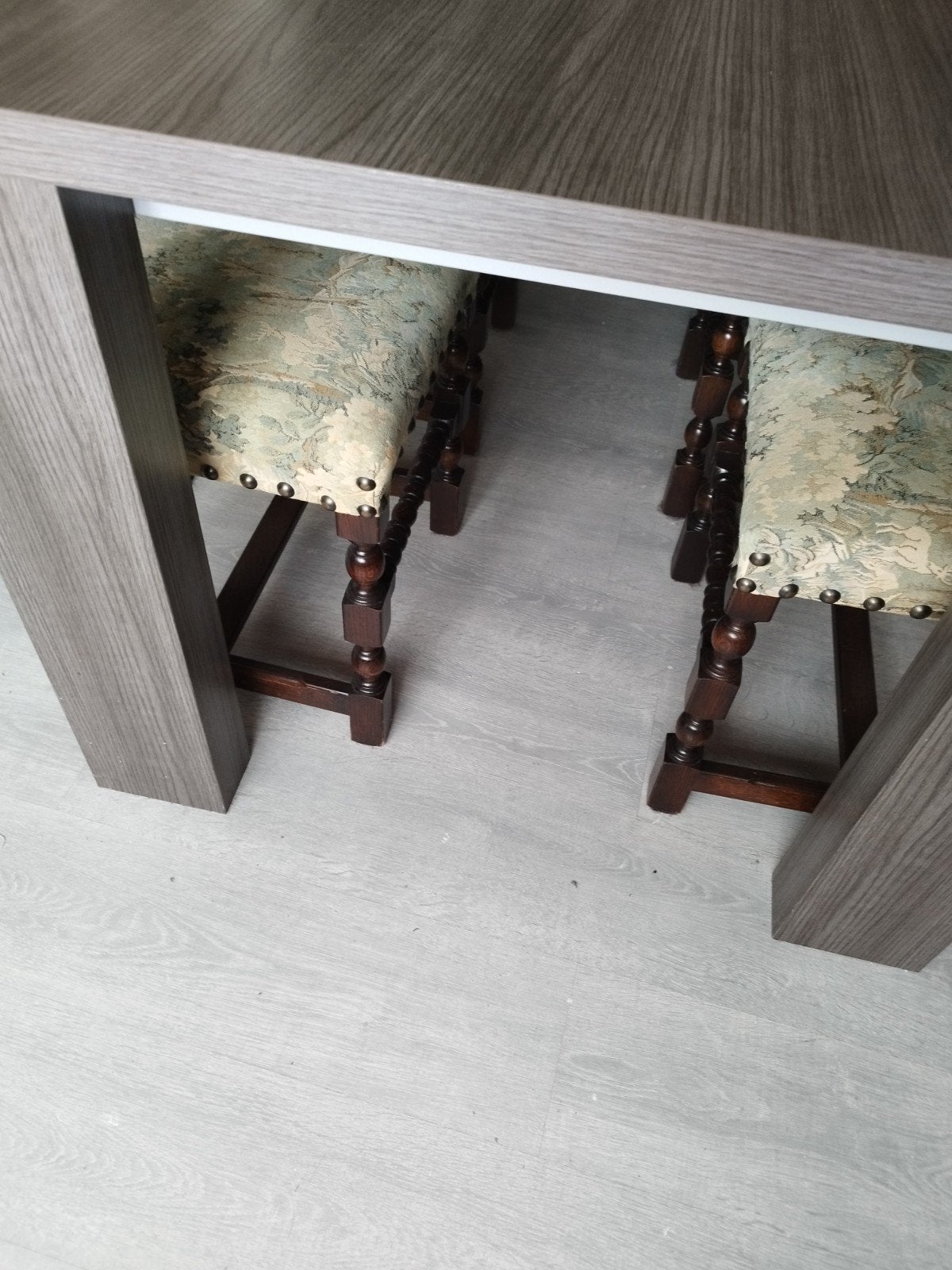 tafel met stoelen, Ophalen